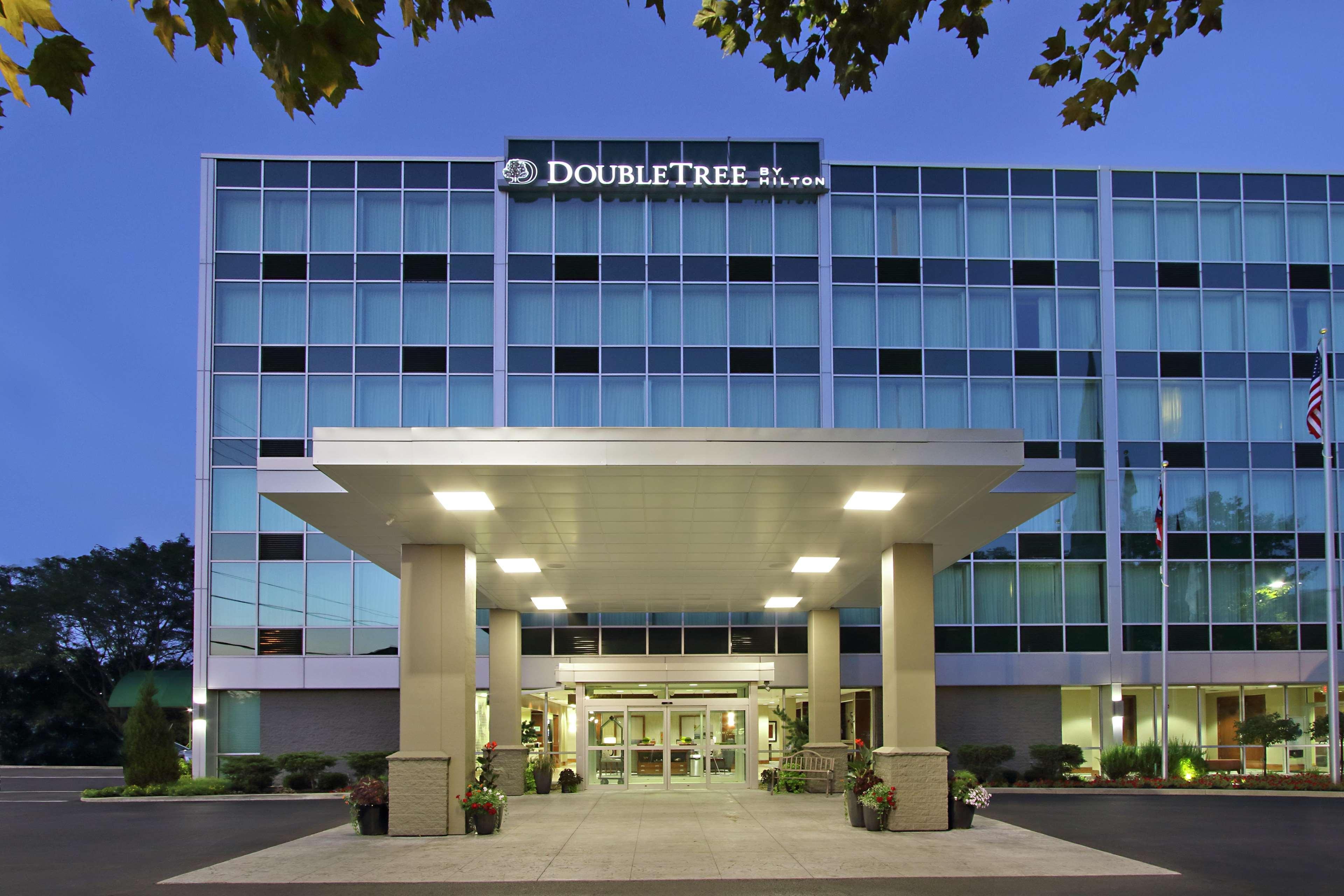 Doubletree By Hilton Newark Hotel Exterior photo